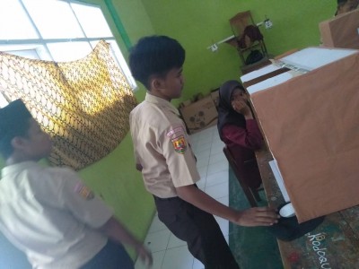 Kereen!! Pemilihan Ketua dan Wakil Ketua OSIS MAN 4 Cirebon Gunakan Sistem E-voting