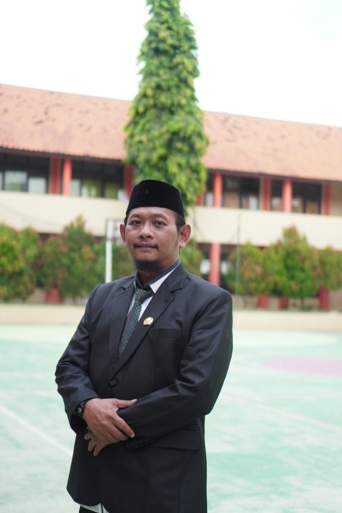 MOCHAMAD ZAENIL ALAM, S.Pd.I